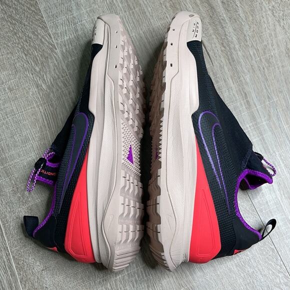 Athletic_Shoes